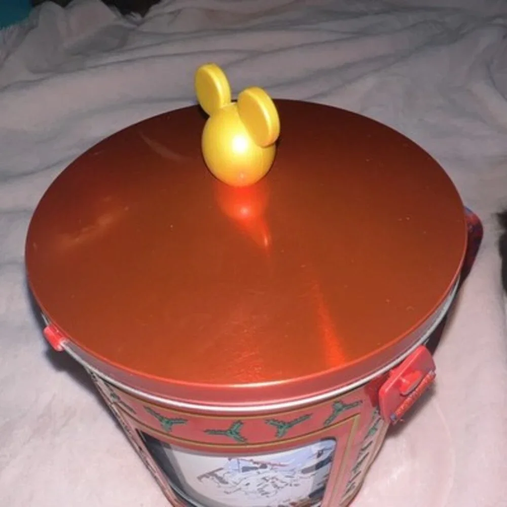 Disney Parks Mickey Mouse Holiday Metal Tin Bucket w/ Lid & Carrystrap works/🎶